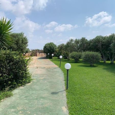 Villa Maveda, Un Dammuso Immerso Nel Verde 람페두사 외부 사진